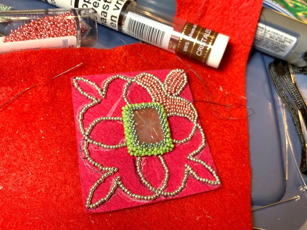 The making of a beaded pendant with Czech seed beads by Caprilicious Jewellery